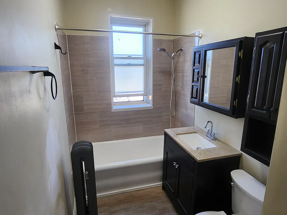 3119-21 W Fillmore St #3E