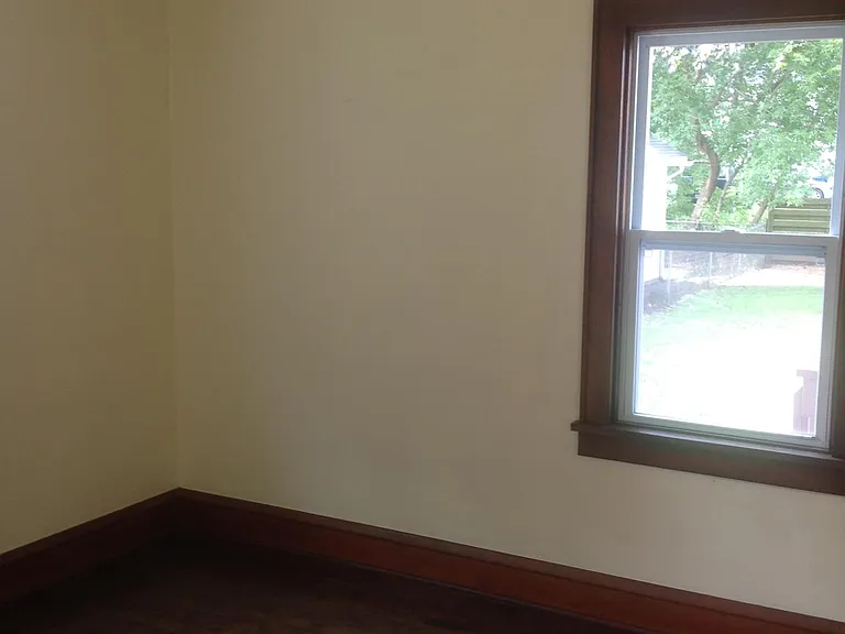 1118 W Summer St — Photo 10