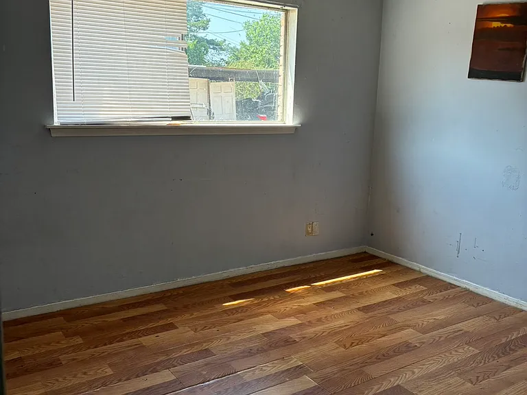 2922 North Ave #4 — Photo 5