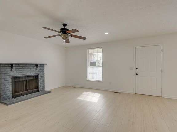 4th image of 3547 Chesapeake Dr