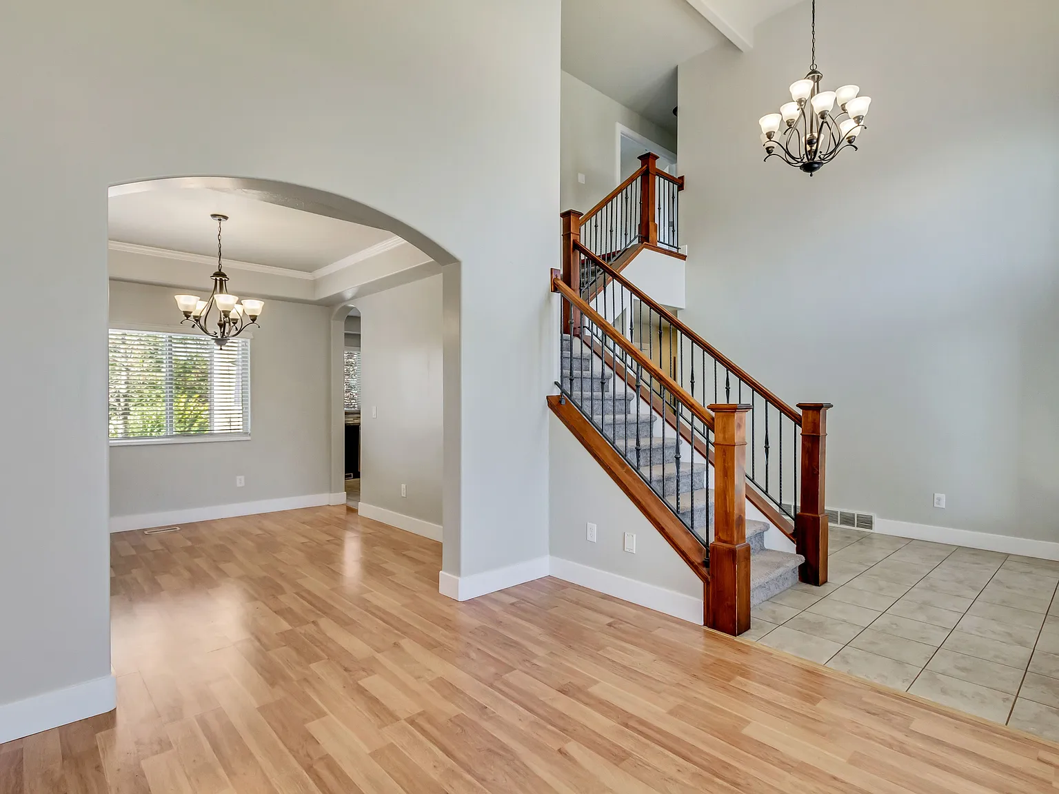 6 bed, 3.5 bath, 3624 sqft, $3,100 — Photo 3
