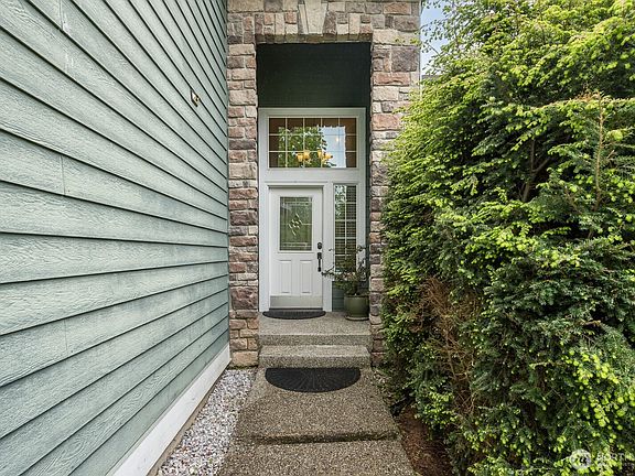 3rd image of 17825 79th Drive NE