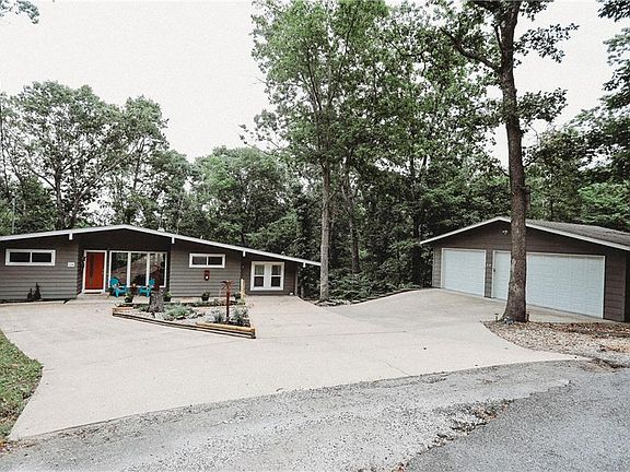 2nd image of 14 Spencer Ln
