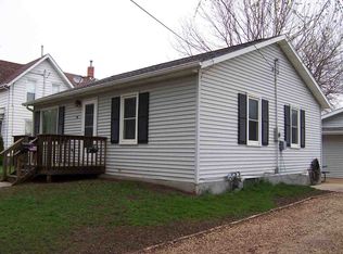 511 S Maple St, Monticello, IA 52310