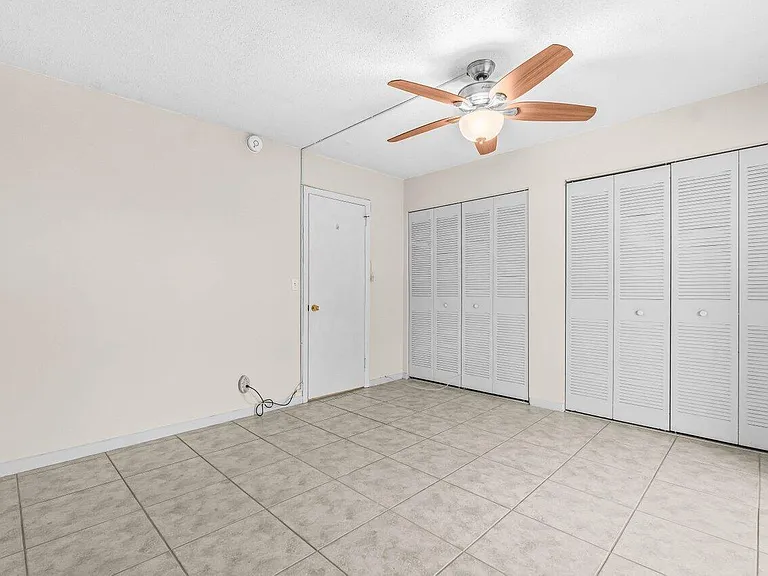 52 Kingswood E #C — Photo 16