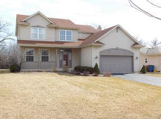 1065 Victoria Ln, Glendale Heights, IL 60139