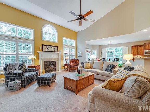 2nd image of 5 Salwood Ln