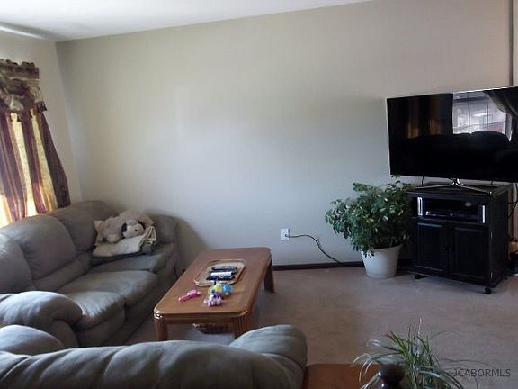 3rd image of 5408 Bagnall Dr