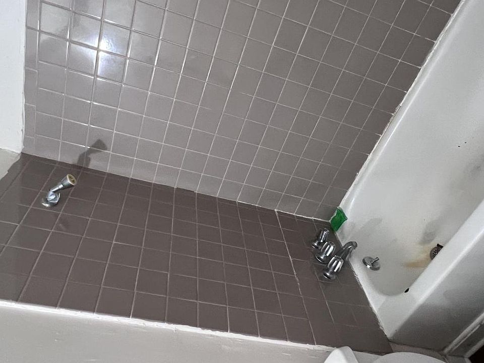 2nd image of 3733 California Ave