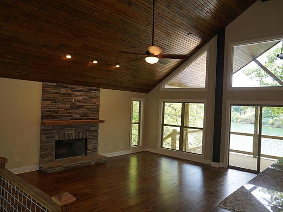 4th image of 162 Larkwood Ln