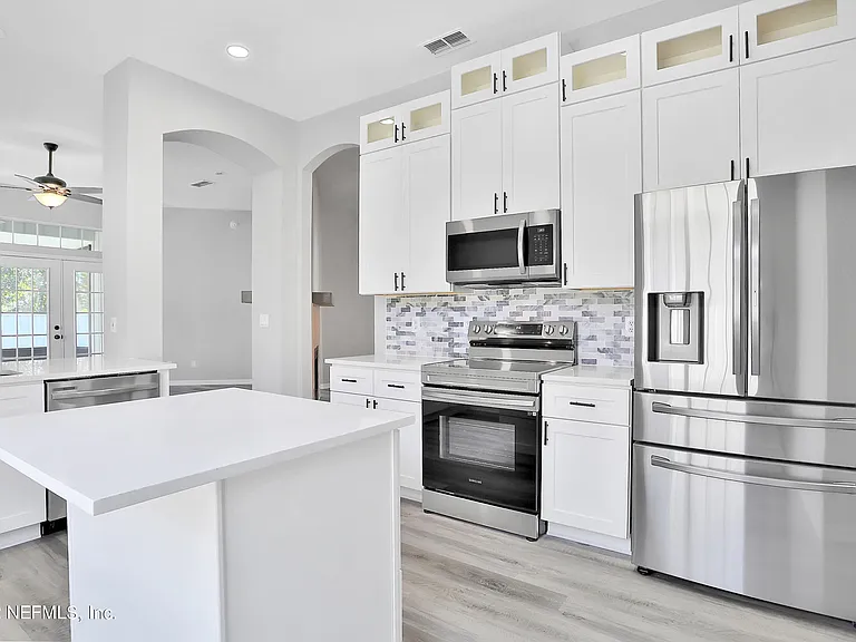 428 Morning Glory Ln — Photo 9