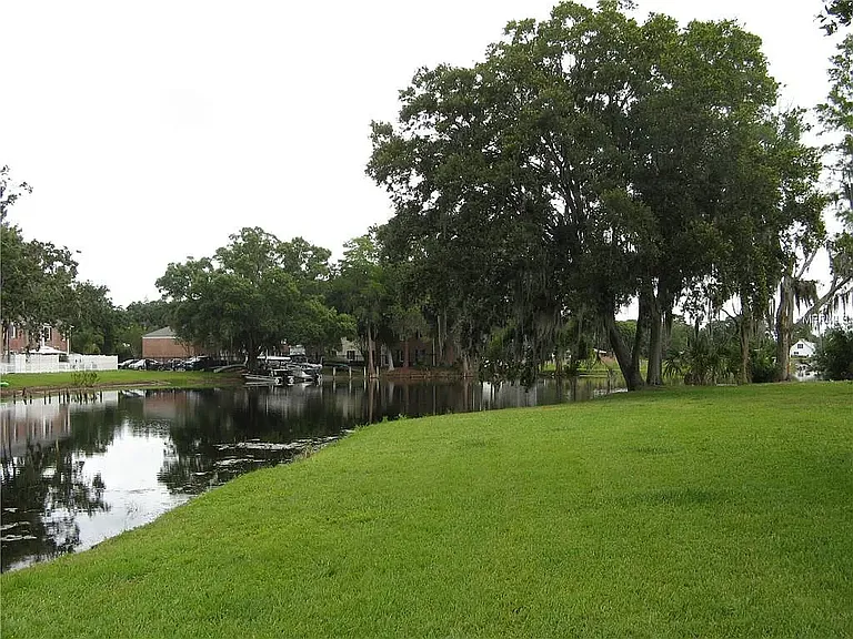 13708 Orange Sunset Dr — Photo 28
