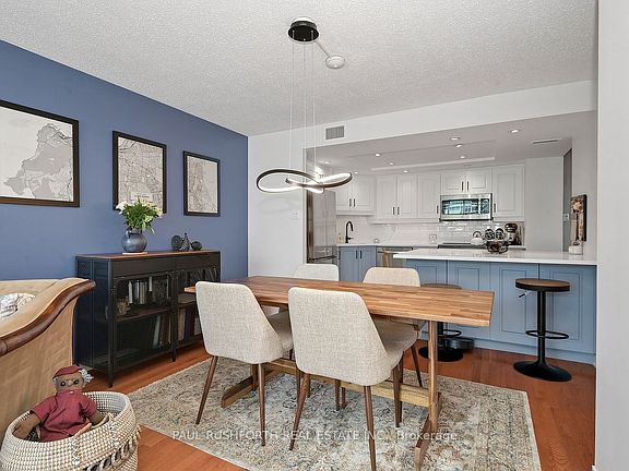 2nd image of 160 George St #903
