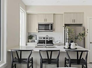 60 S Howse Ln NE #905, Calgary, AB T3P0Z3