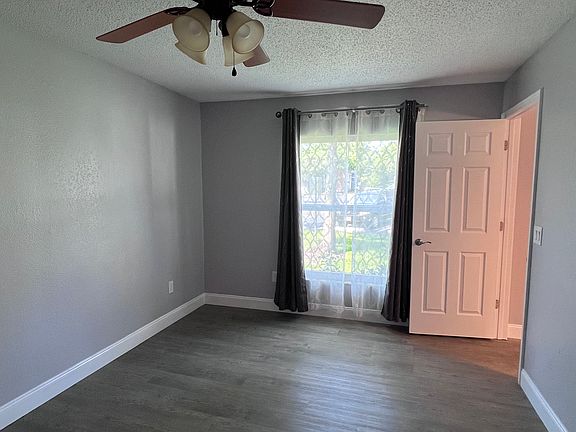 5th image of 1302 Northlake Dr