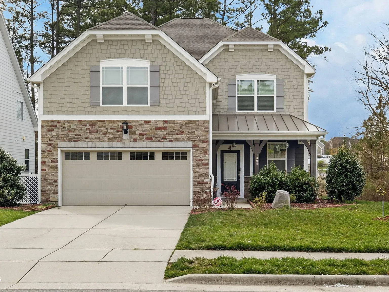 4 bed, 2876 sqft, $2,900 — Photo 1