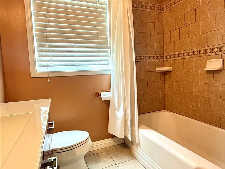 6517 White Oak Ave — Photo 14