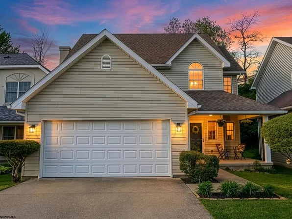 2010 Pinecrest Dr, Morgantown, WV 26505