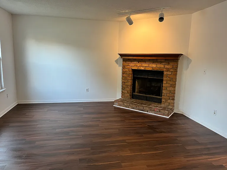 1334 Bellshire Terrace Dr — Photo 9