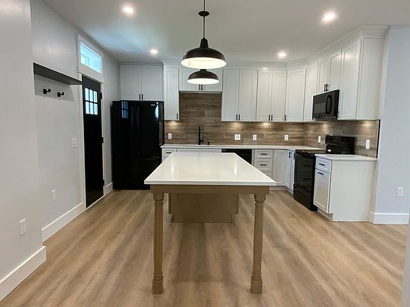 4th image of 221 W Main St Unit 1