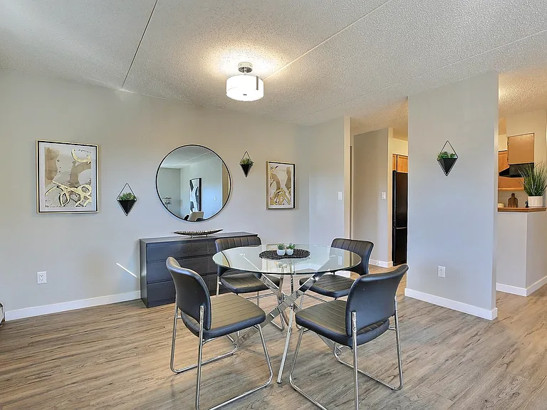 2227 Lorne St #201 — Photo 26