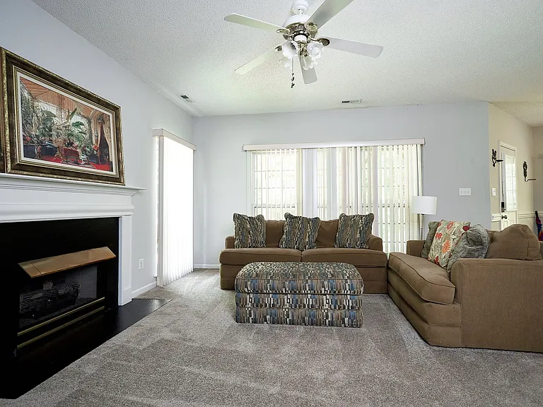 14601 Pomerol Ln — Photo 6
