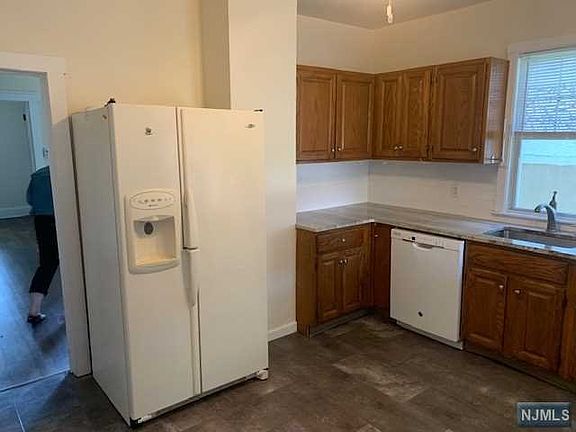 3rd image of 68 Magnolia Ave #62