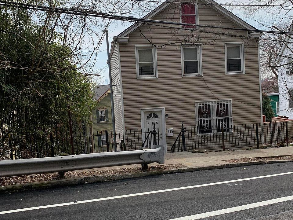 2nd image of 485 Saint Pauls Ave