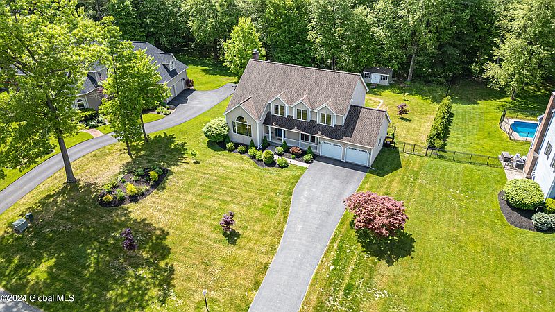 2nd image of 31 Timberwick Drive