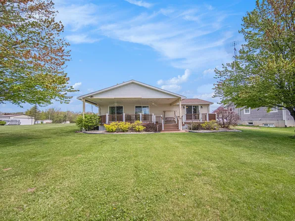 14682 E Merry Dr, Camden, MI 49232