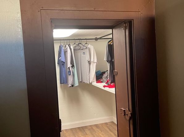 33 W Oak St APT A, Mc Rae Helena, GA 31055