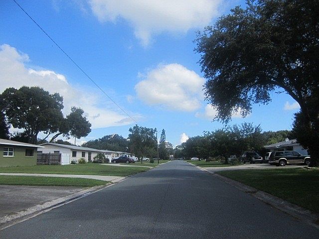 2nd image of 7521 17th St N