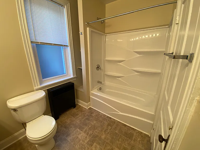 25 E North St — Photo 24