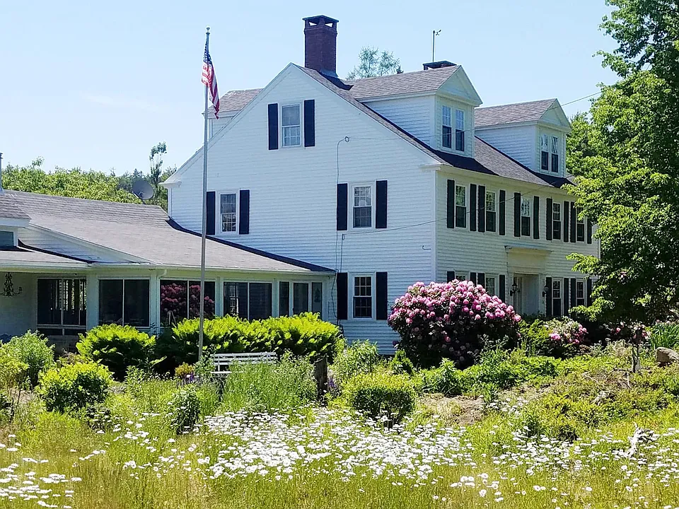 53 Falls Bridge Rd