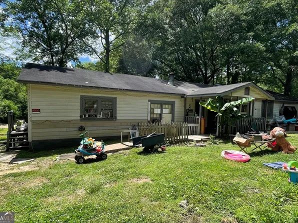 44 Valley Trl SE, Acworth, GA 30101