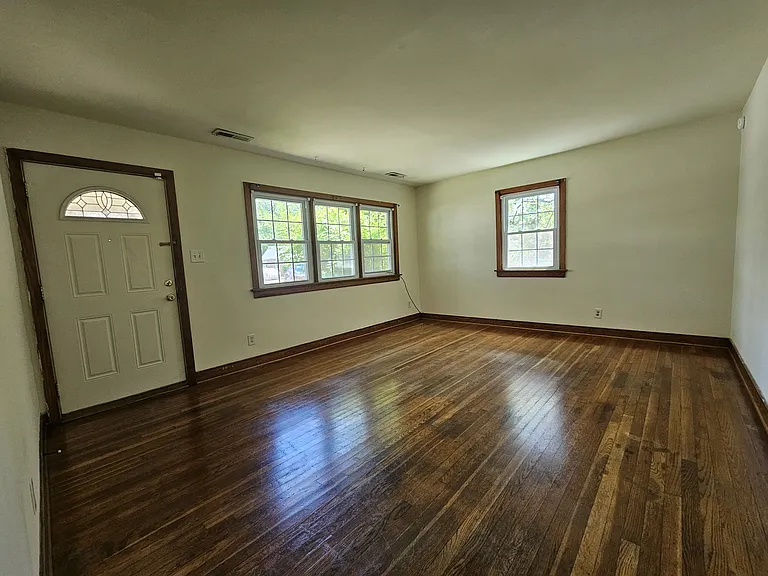 4004 Arden Rd — Photo 5