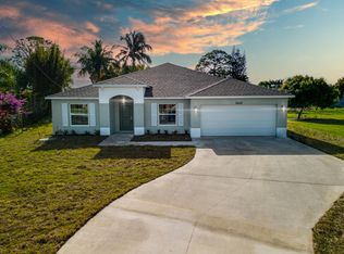 2452 SE Bordeaux Ct, Port Saint Lucie, FL 34952