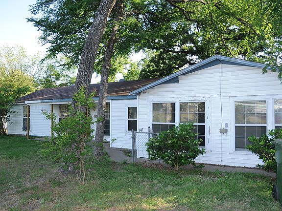 2nd image of 4310 N Texas Ave