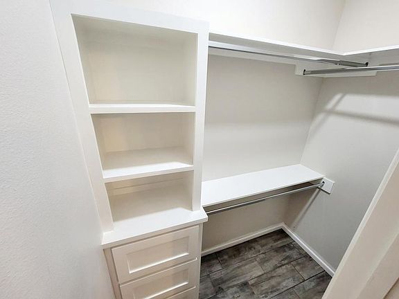4th image of 5704 Sandpiper Ave APT 1