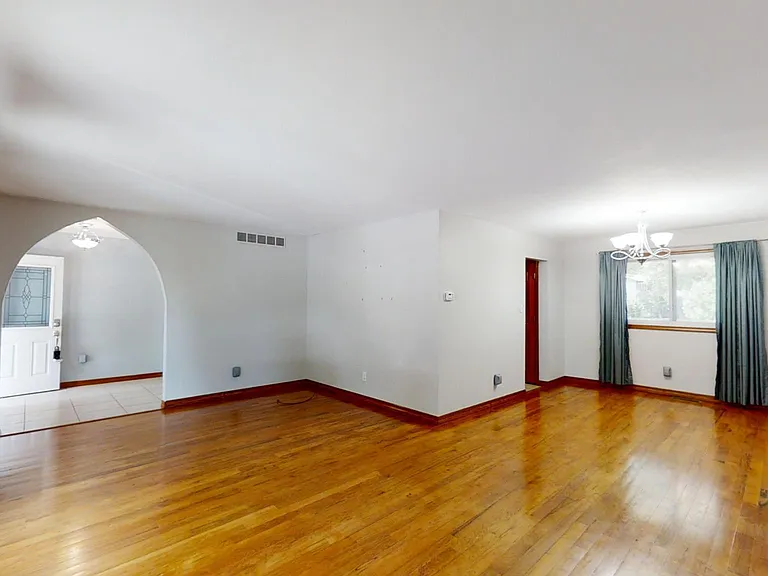 4217 Glen Oaks Dr — Photo 4