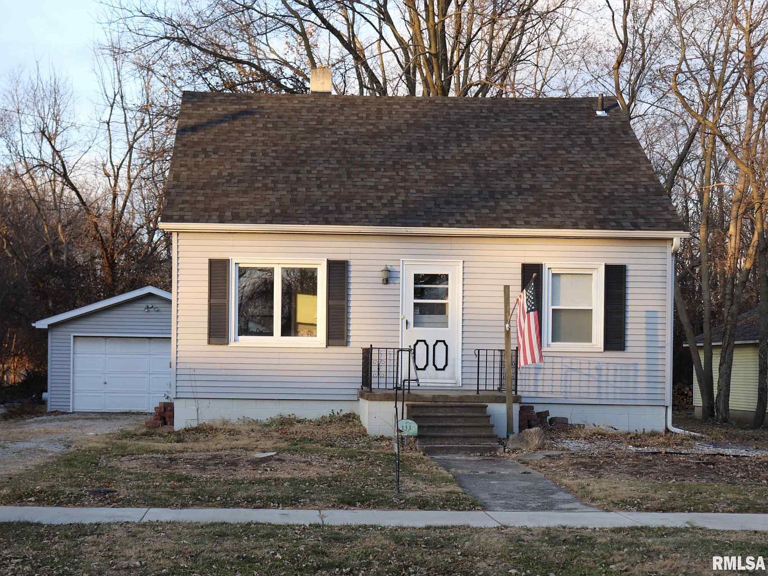 133 E Dodds St, Divernon, IL 62530 Zillow