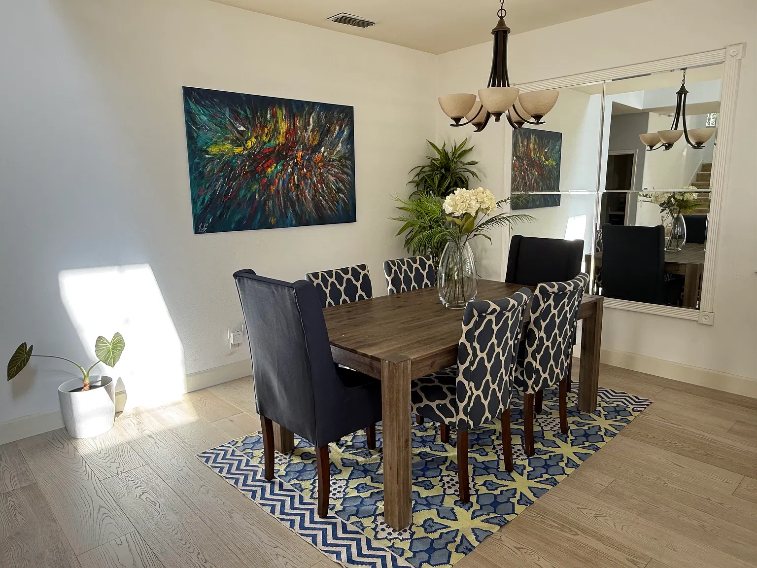 5 bed, 3403 sqft, $9,500 — Photo 4