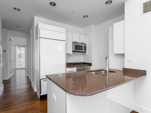 250 East 49th Street 10A image 3 of 16