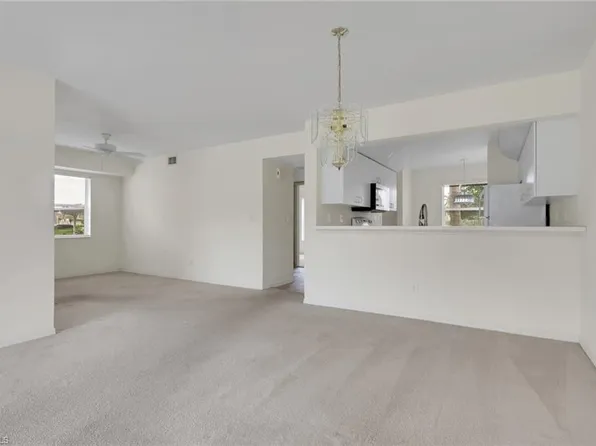 162 Pebble Shores DR #104, NAPLES, FL 34110