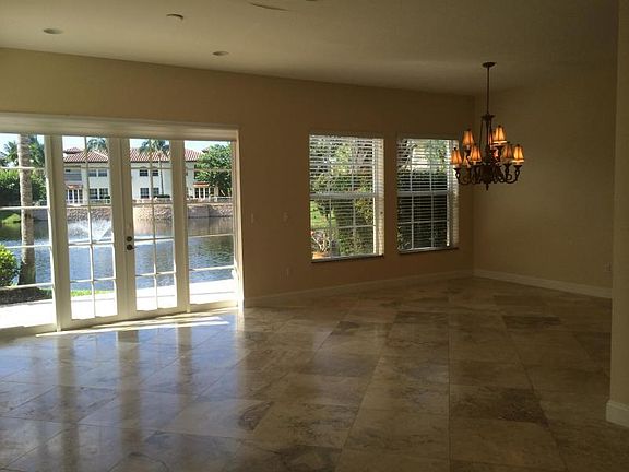 4th image of 50 Marina Gardens Dr