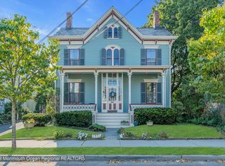 54 Washington St, Red Bank, NJ 07701
