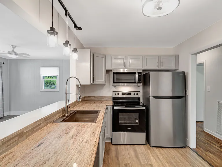 5039 Wilson Pike — Photo 10