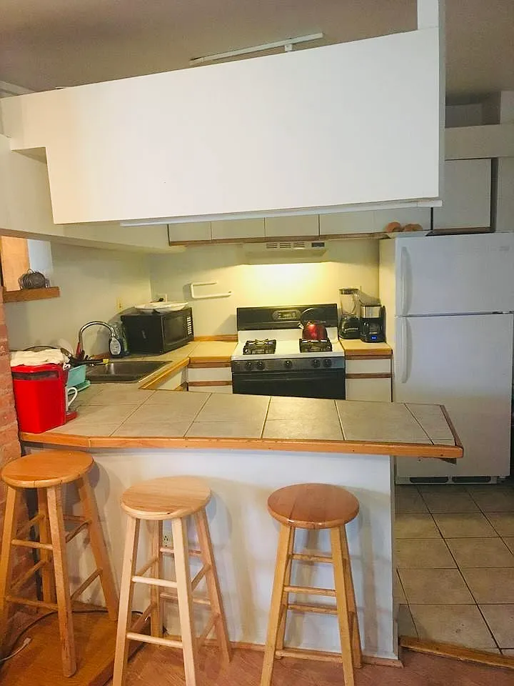 3 bed, $950 — Photo 1