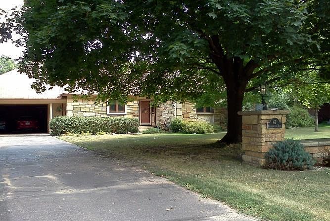1st image of 67 Bridgewater Dr