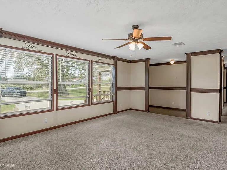 132 Nelson Dr — Photo 3